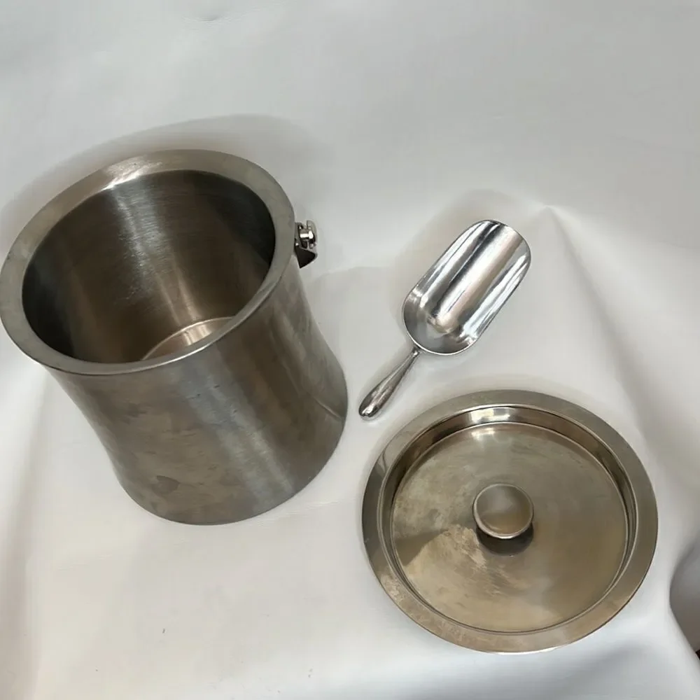 Ice Bucket Vintage Silver Metal Lid Handle Ice Scoop 12 Cup 7 In Tall 7 In Round